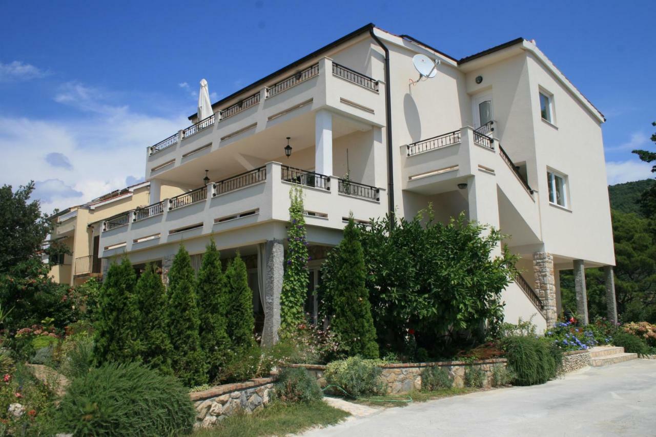 Apartment Aria Banjol Екстер'єр фото
