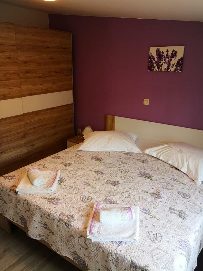 Apartment Aria Banjol Екстер'єр фото