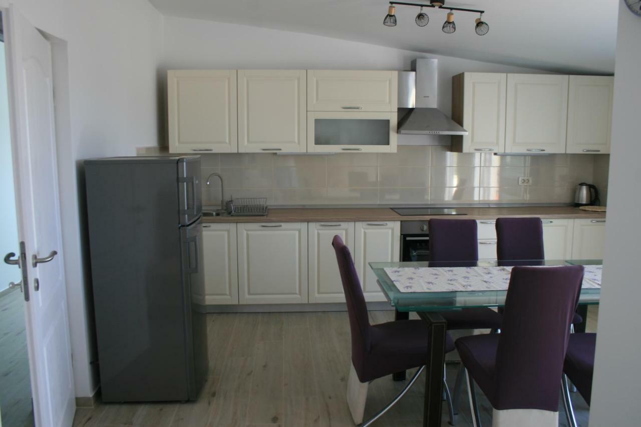 Apartment Aria Banjol Екстер'єр фото