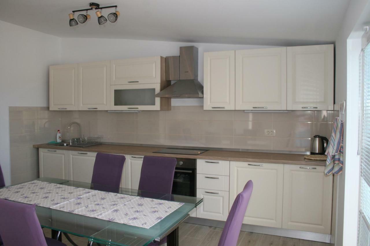 Apartment Aria Banjol Екстер'єр фото